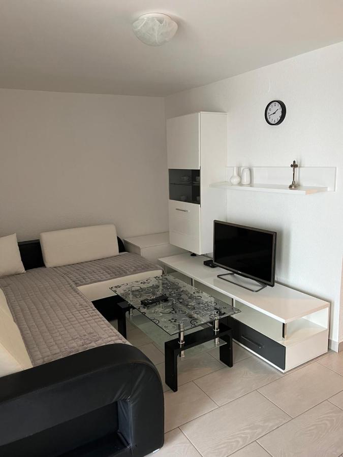 Apartmani Marina 茨里克韦尼察 外观 照片