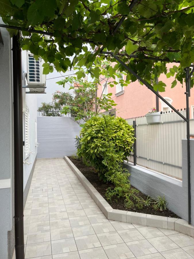 Apartmani Marina 茨里克韦尼察 外观 照片