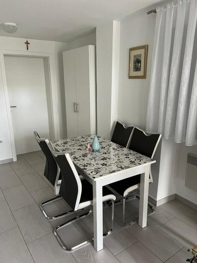 Apartmani Marina 茨里克韦尼察 外观 照片