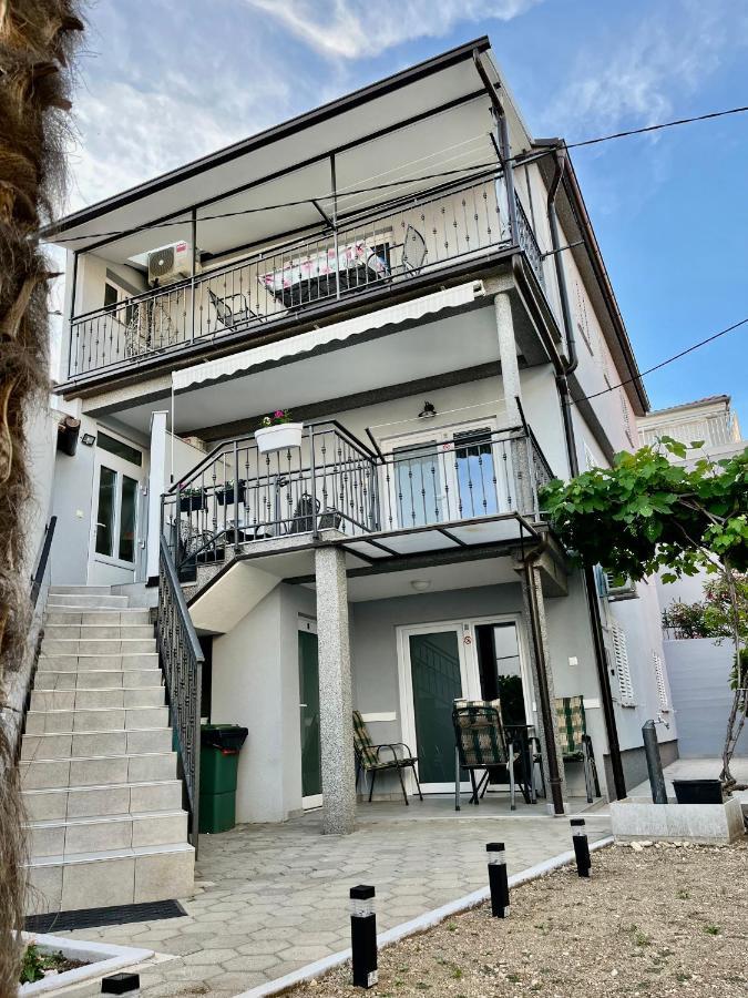 Apartmani Marina 茨里克韦尼察 外观 照片