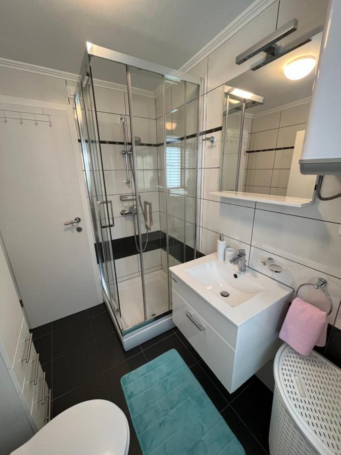Apartmani Marina 茨里克韦尼察 外观 照片