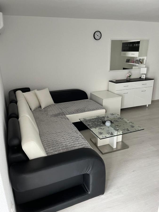 Apartmani Marina 茨里克韦尼察 外观 照片