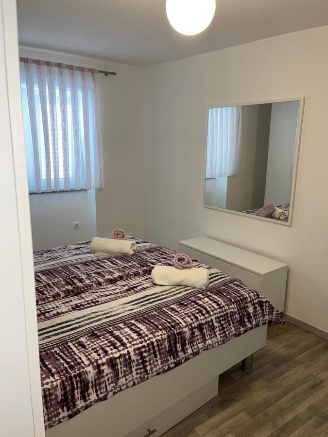Apartmani Marina 茨里克韦尼察 外观 照片